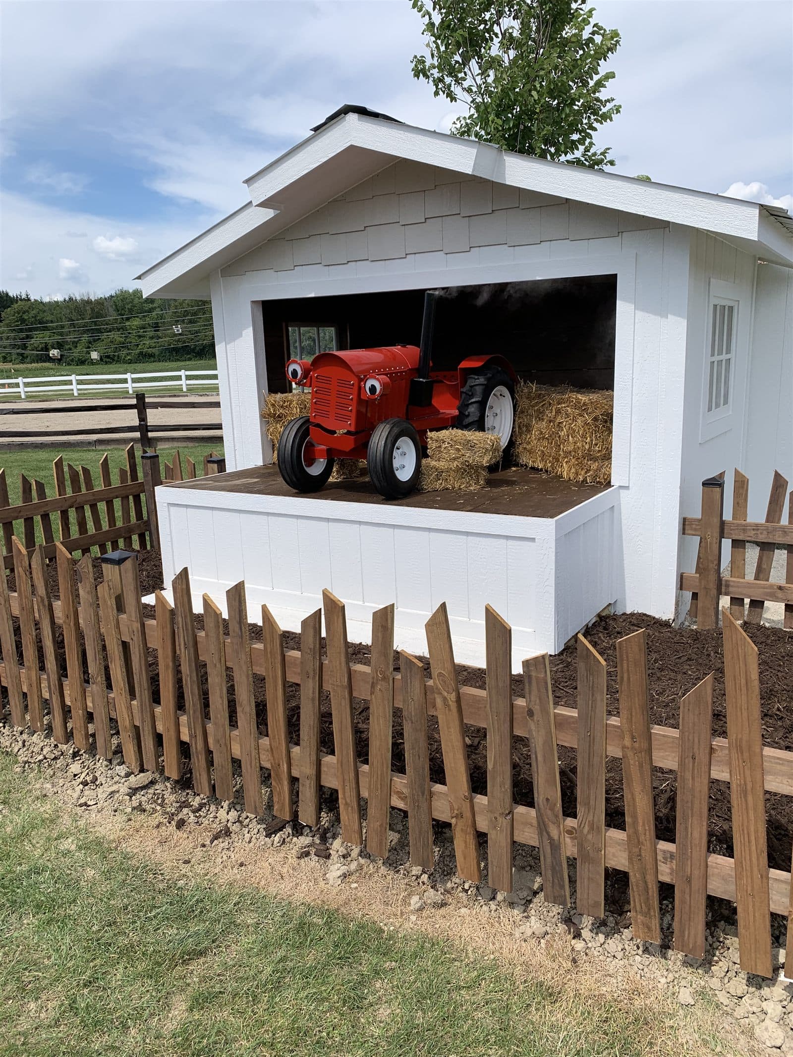 Zack the Tractor at Basse's Taste of Country